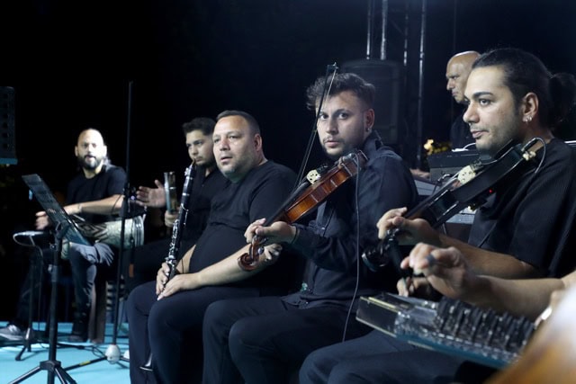 Roman dansları ve müzikleri Millet Bahçesi’ni şenlendirdi