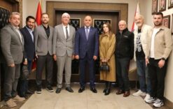 Mehmet Ömür Saka'yı Sakarya Gazeteciler Birliği yönetimi ziyaret etti