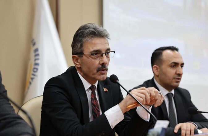 Başkan Şenol Dinç, muhtarlarla bir araya gelerek yerel sorunları ve projeleri değerlendirdi.