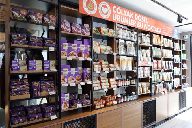 Sakarya’da Demokrasi Meydanı’nda Çölyak Hastalarına Uygun Fiyatlı Glütensiz Ürünler Sunuluyor