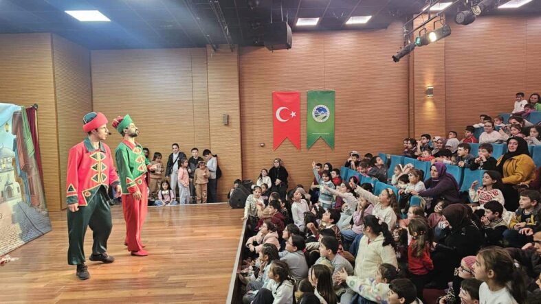 Geyve Sosyal Gelişim Merkezi’nde Çocuklarla Ramazan Ayına Özel Atölyeler ve Tiyatro Gösterisi